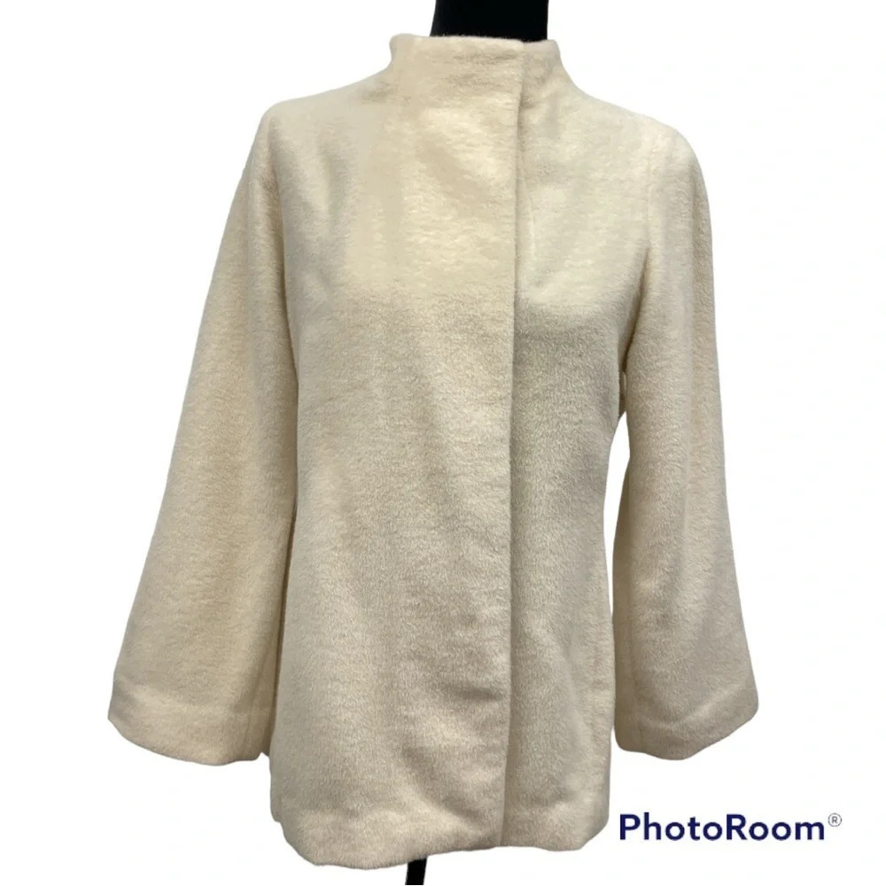 ELM Design 100% Baby Alpaca Coat Made in Peru Icelandic Design Bell Sleeves